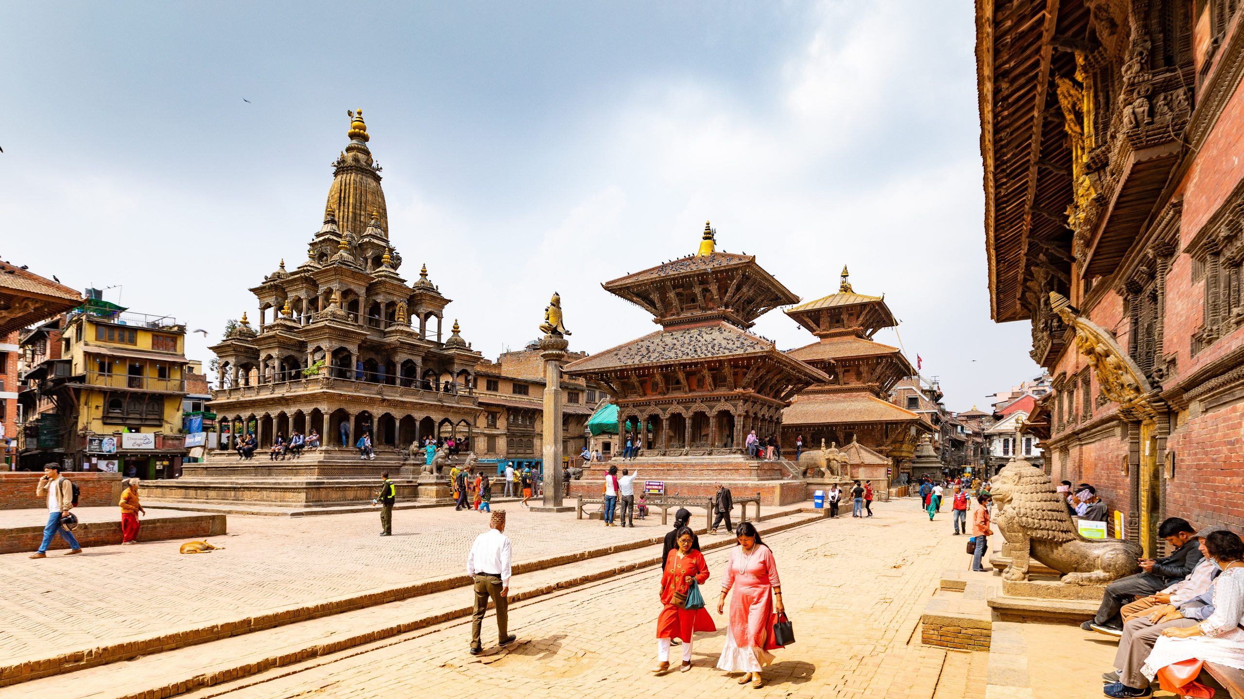 Nepal's Golden Triangle Tour: Kathmandu, Pokhara, Chitwan